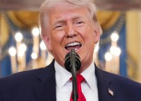 ترمب:-سنواصل-ضرباتنا-وسنعيد-إيران-إلى-العصر-الحجري