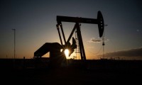 النفط-يرتفع-بعد-انخفاض-غير-متوقع-في-مخزونات-الخام-الأمريكية