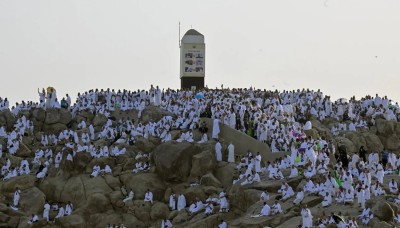 الحجاج-ينفرون-إلى-مزدلفة-بعد-وقفة-عرفة-ومنى-تتأهب-لعودتهم
