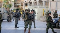 الاحتلال-يعتقل-100-فلسطيني-من-الخليل..-وهجمات-للمستوطنين-في-نابلس
