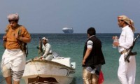 الحوثي-يتوعد-باستهداف-البوارج-الأمريكية-ردا-على-“التصعيد”-في-البحر-الأحمر