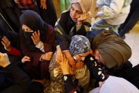 إسرائيل-ترفع-وتيرة-التصعيد-في-غزة...-وتضغط-بتعطيل-سفر-المرضى