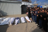 مقتل-7-فلسطينيين-في-غارة-إسرائيلية-على-وسط-قطاع-غزة