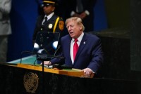 ترمب-يعلن-عن-لقاء-«مثمر»-بين-مسؤولين-أميركيين-وإيرانيين-في-نيويورك