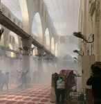 فاشية-الكيان-الصهيوني-تمارسها-قوات-الاحتلال-مع-المعتكفين-في-أروقة-المسجد-الأقصى